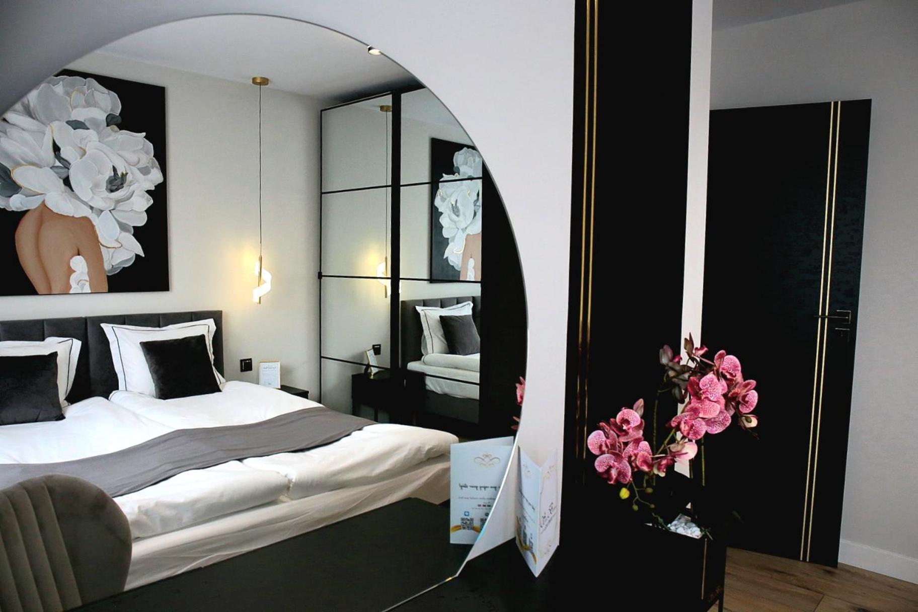 Saint Barbara Gorgeous 3 In The Heart Of Apartment
